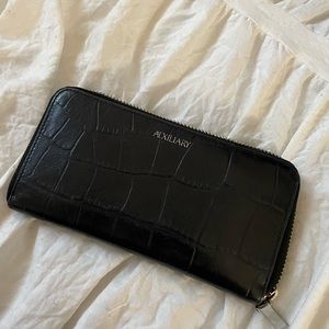 Aritzia Auxiliary Cow Leather Croc Wallet